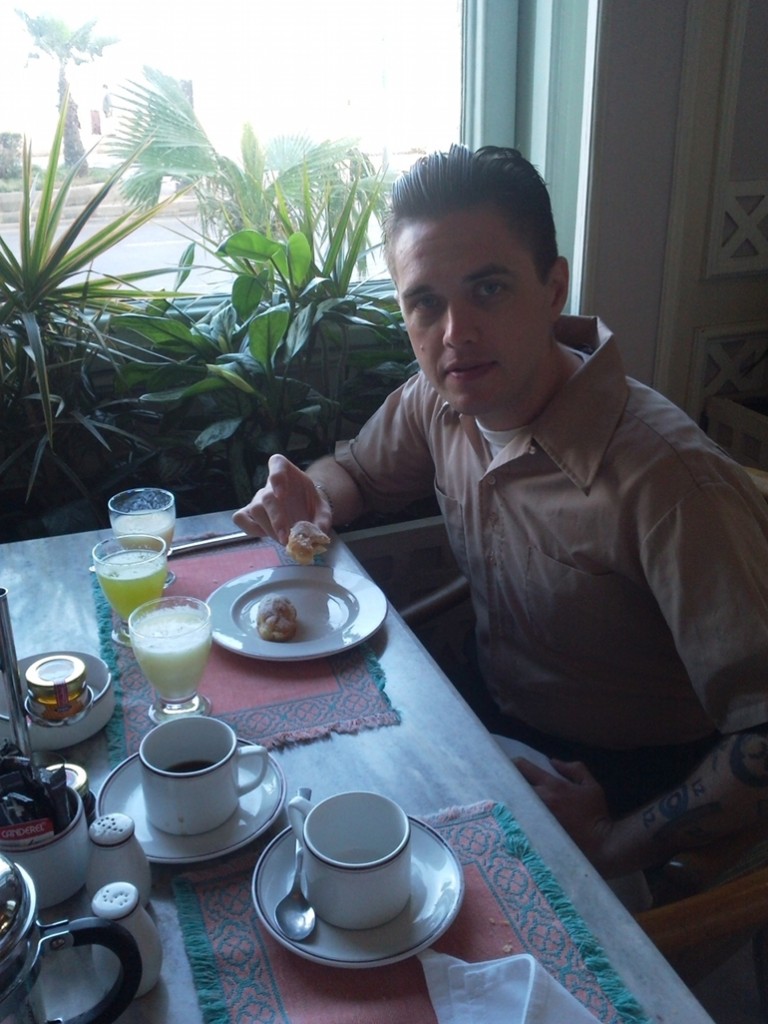 alex_threejuicebreakfast